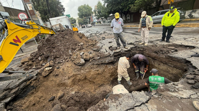 SEGIAGUA repara fuga de agua potable en Benito Juárez
